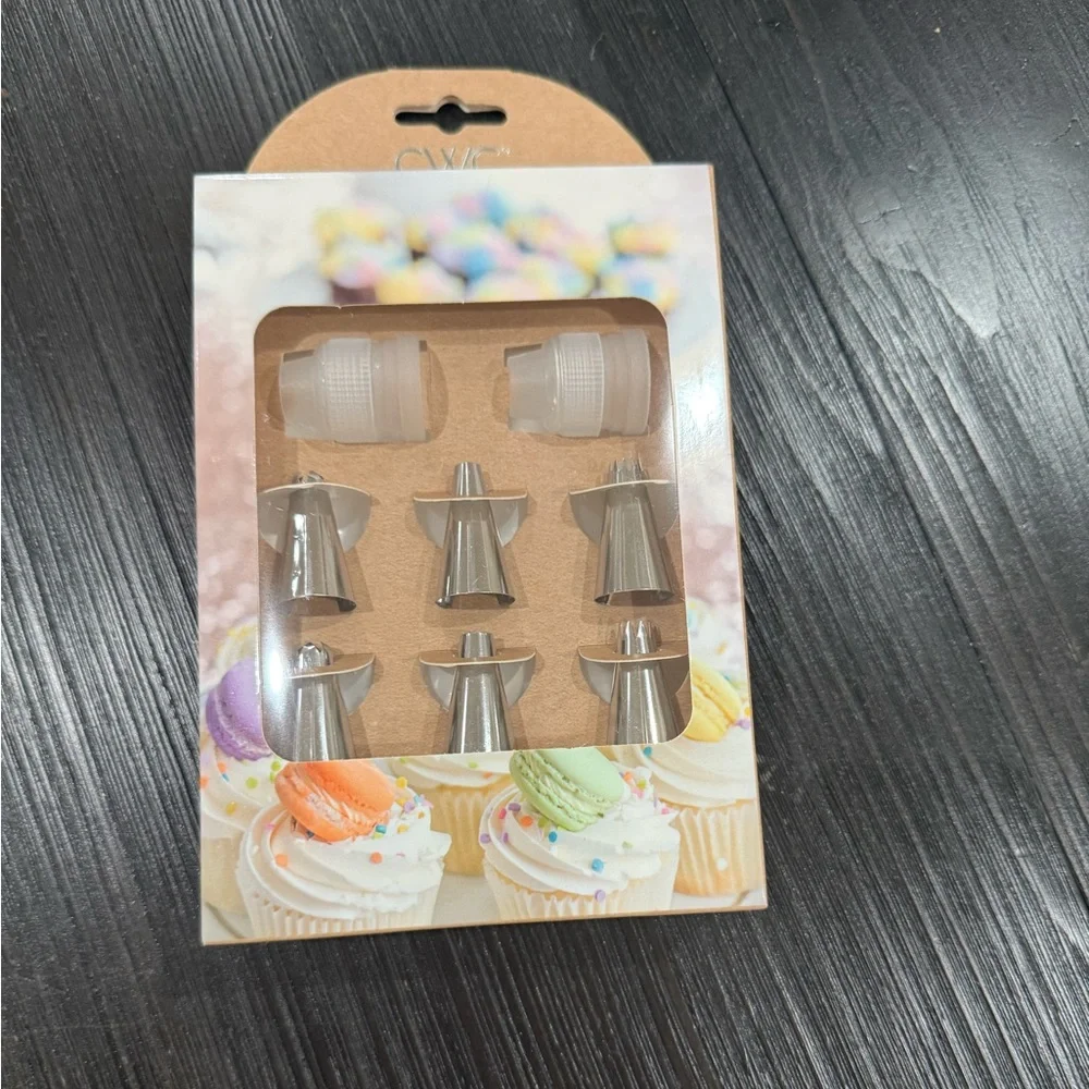 NWT Cook With Color Silver Cake Decorating Nozzles Set